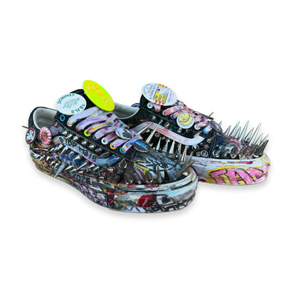 NYREE ARTS x KEMAL AKBAS SPIKED GRAFFITI SNEAKER 1/4