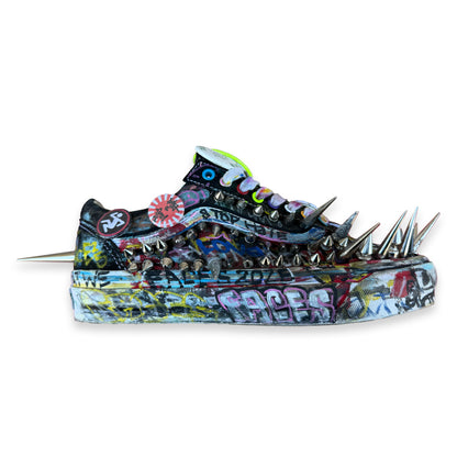 NYREE ARTS x KEMAL AKBAS SPIKED GRAFFITI SNEAKER 1/4